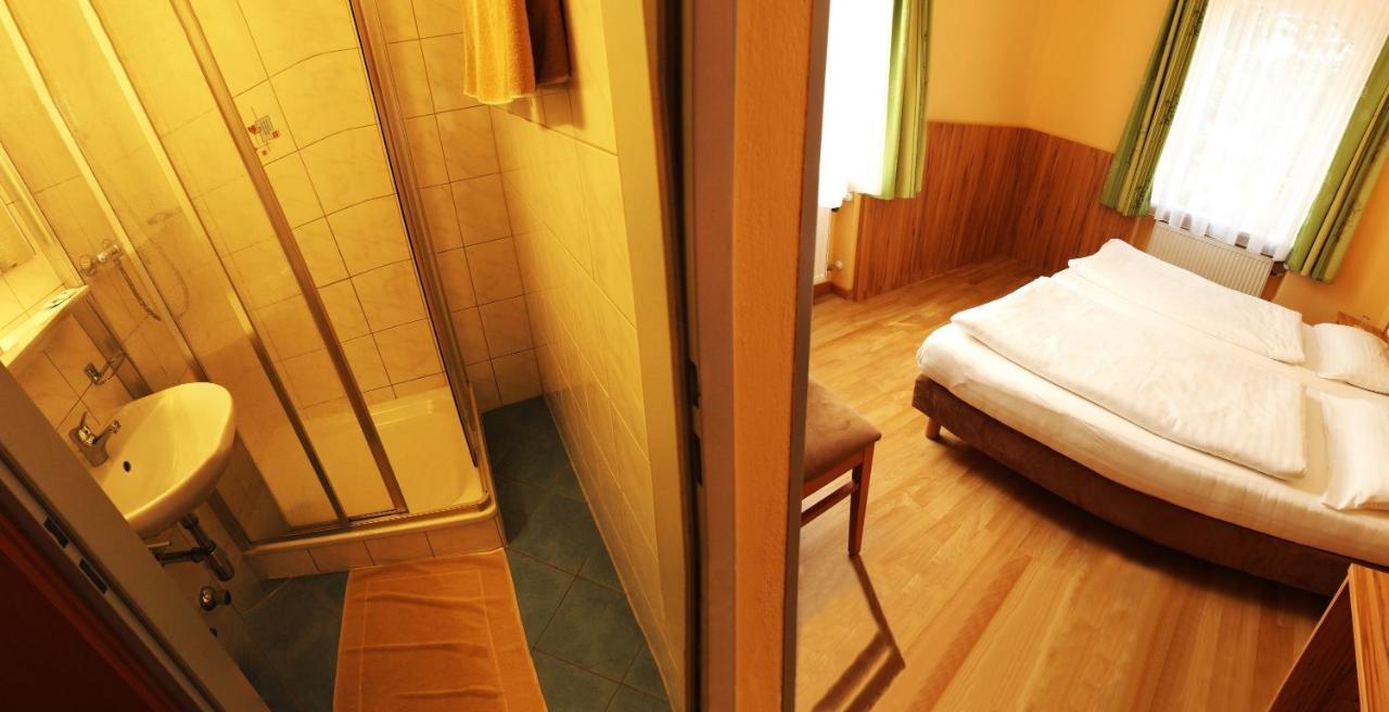 Pension Jahn Salzburgo Quarto foto